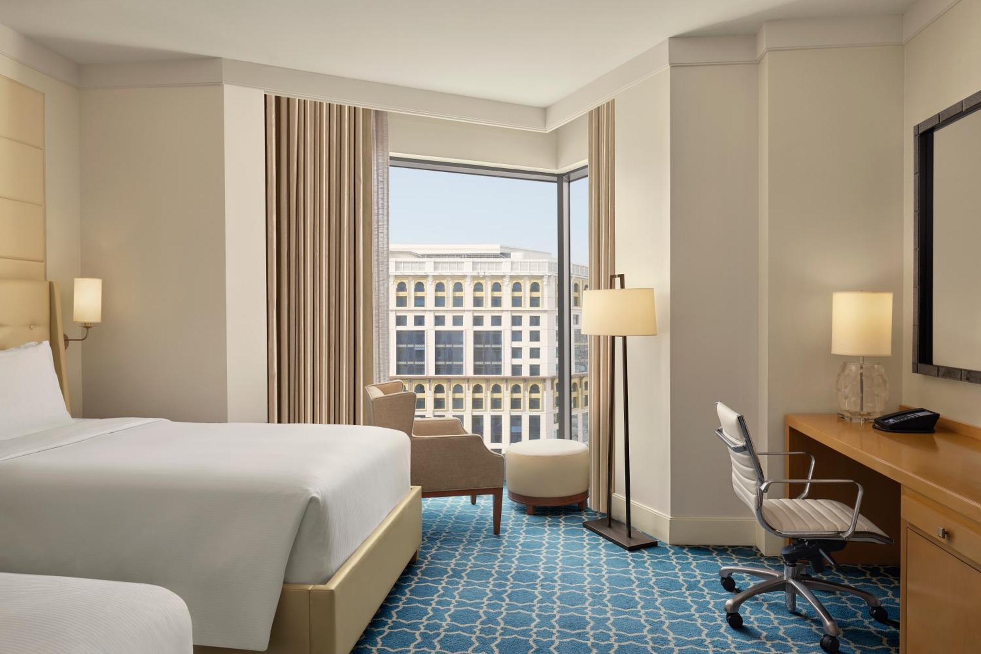 Hilton Hotel & Convention Jabal Omar Makkah Mecca Ngoại thất bức ảnh A guest room at the Hilton Austin