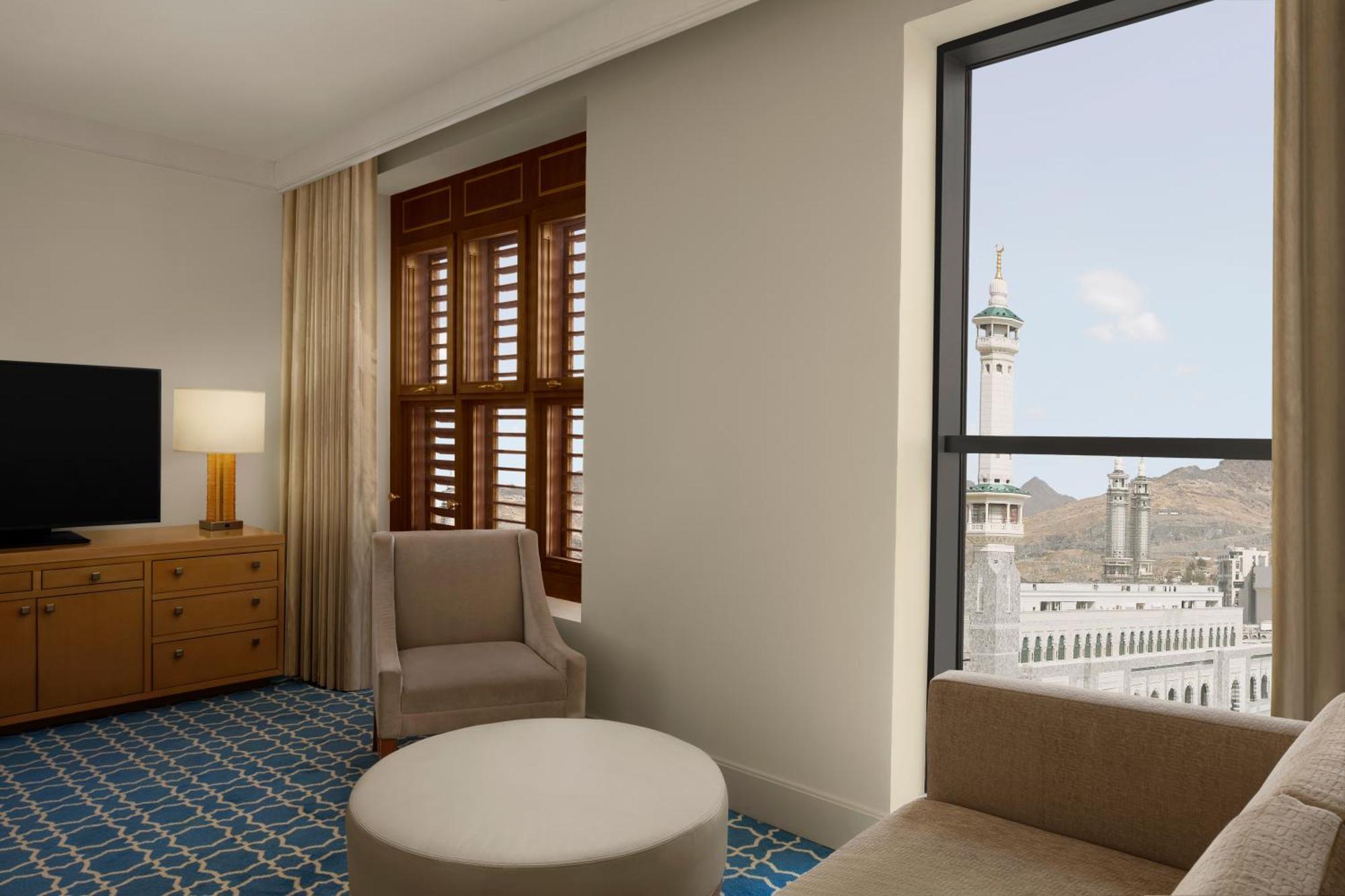 Hilton Hotel & Convention Jabal Omar Makkah Mecca Ngoại thất bức ảnh A view of the Sana'a skyline from a guest room at the Ritz-Carlton Riyadh