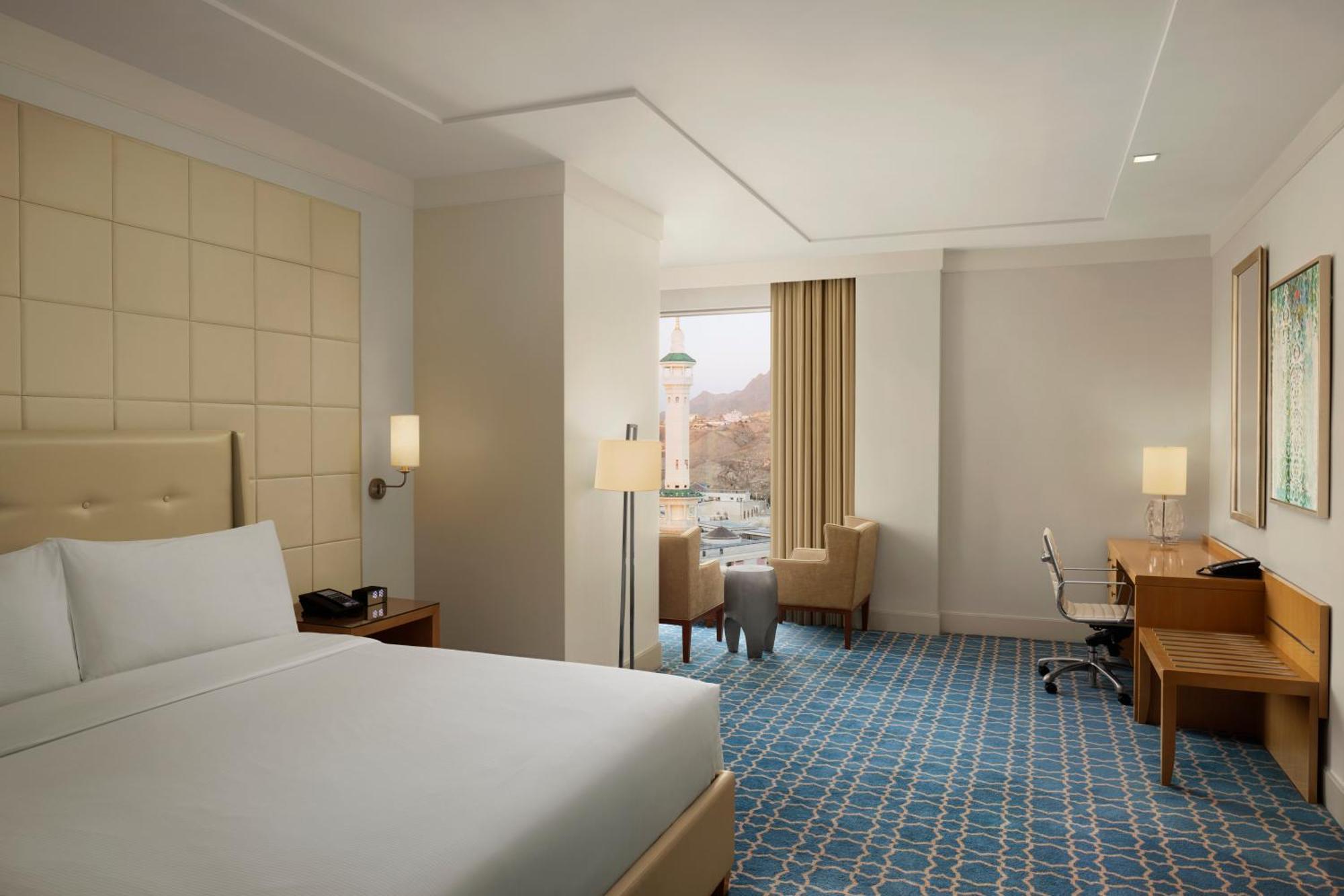 Hilton Hotel & Convention Jabal Omar Makkah Mecca Ngoại thất bức ảnh A guest room at the hotel