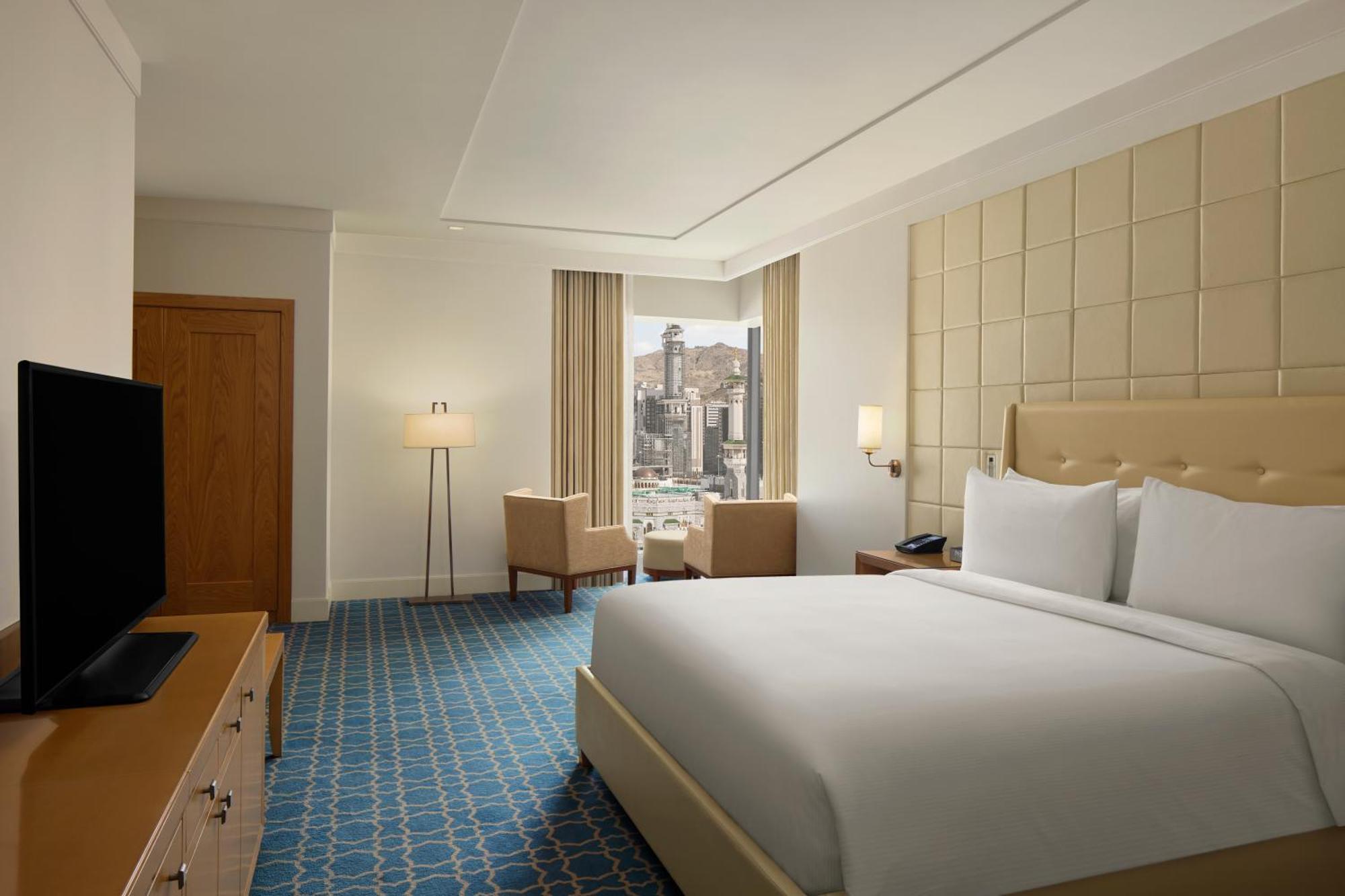 Hilton Hotel & Convention Jabal Omar Makkah Mecca Ngoại thất bức ảnh A room at the hotel